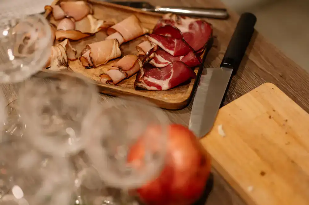 Thinly sliced whole muscle cured meats